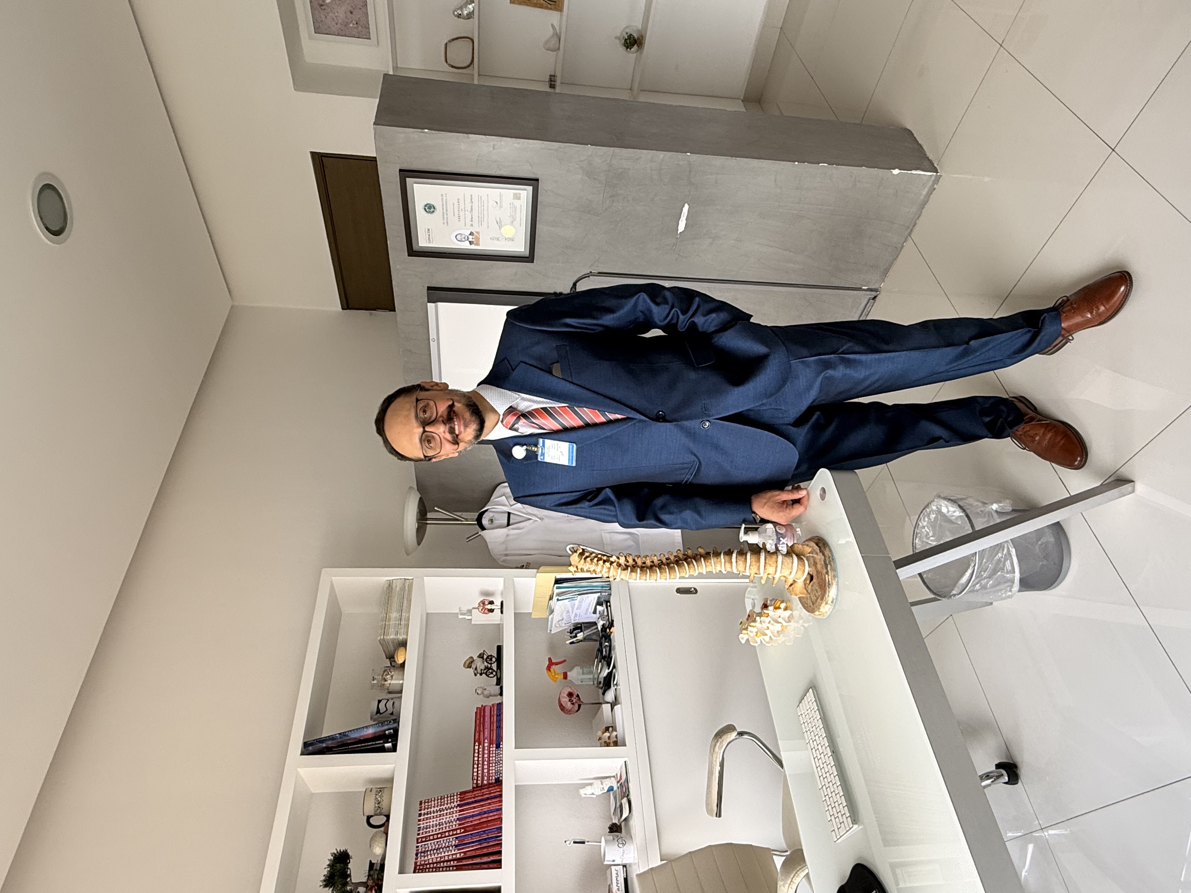 Foto principal del Dr. Arturo Chávez Zamora